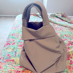 Lululemon On My Level 2.0 bag